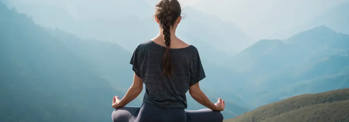 تعزيز الصحة العقلية من خلال الحد من التوتر القائم على اليقظة